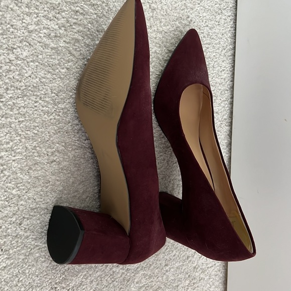 Block heel Shoe. Size 9. - Picture 2 of 6